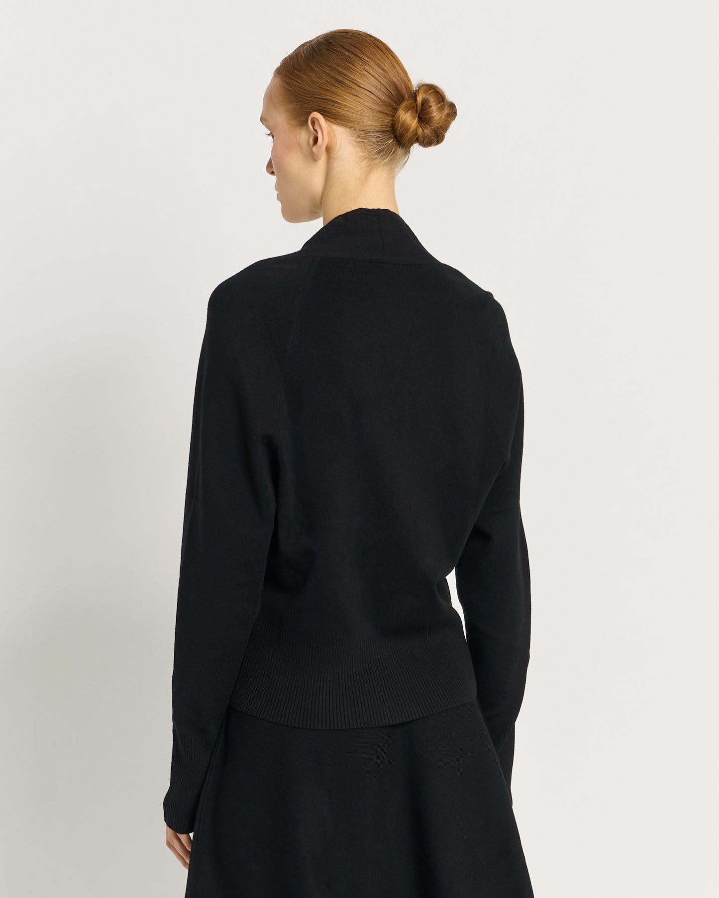 Cardigan con Collo a Tulipano in Lana Merino Superfine
