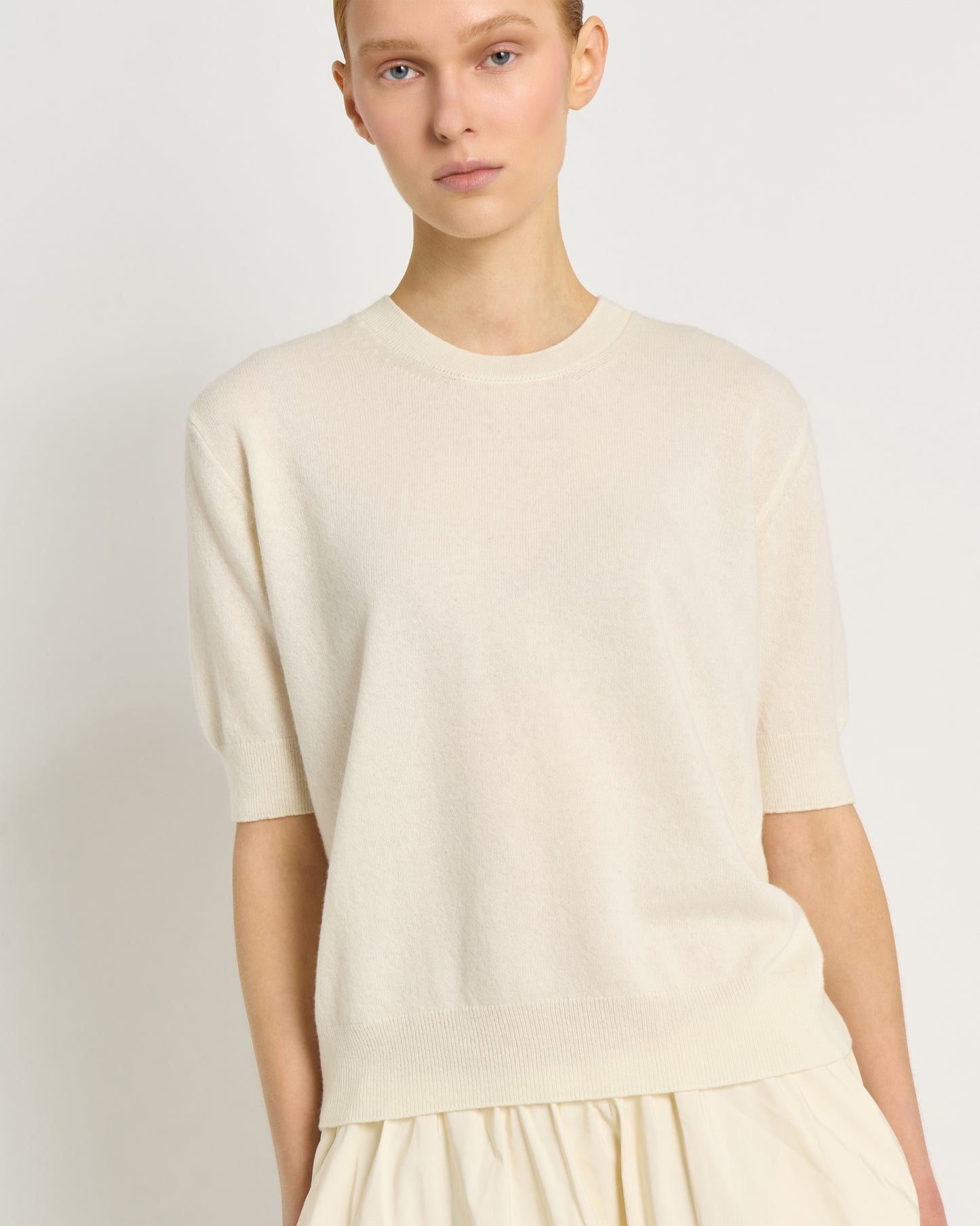 Girocollo in Lana Extrafine e Cashmere con Dettaglio a Goccia