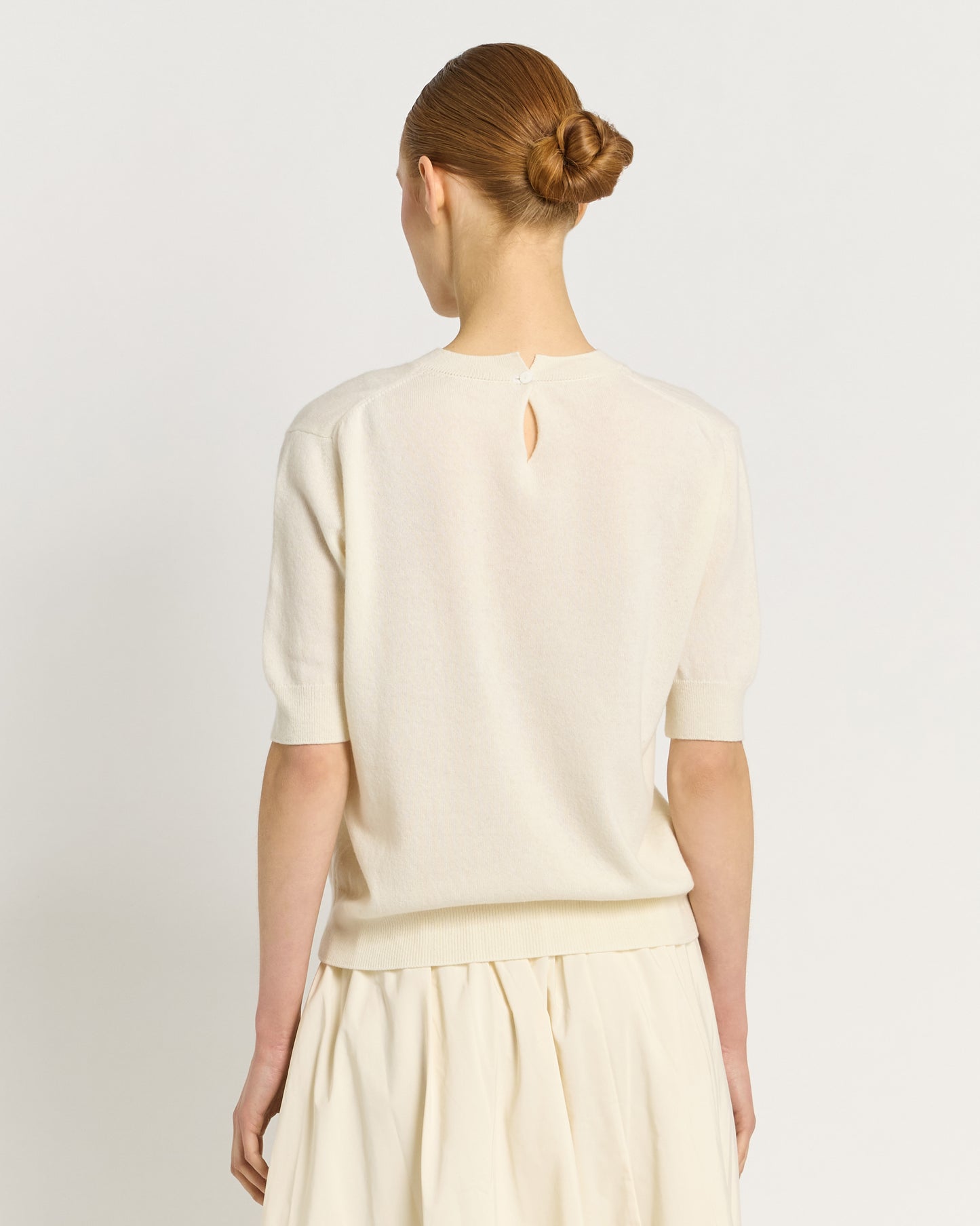 Girocollo in Lana Extrafine e Cashmere con Dettaglio a Goccia